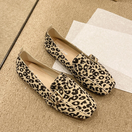 Lässige und stützende orthopädische Turnschuhe