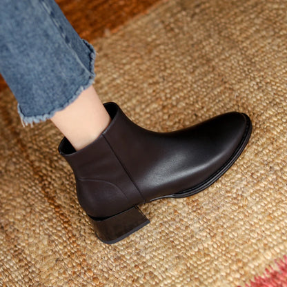 Maßgeschneiderte und bequeme orthopädische Stiefel