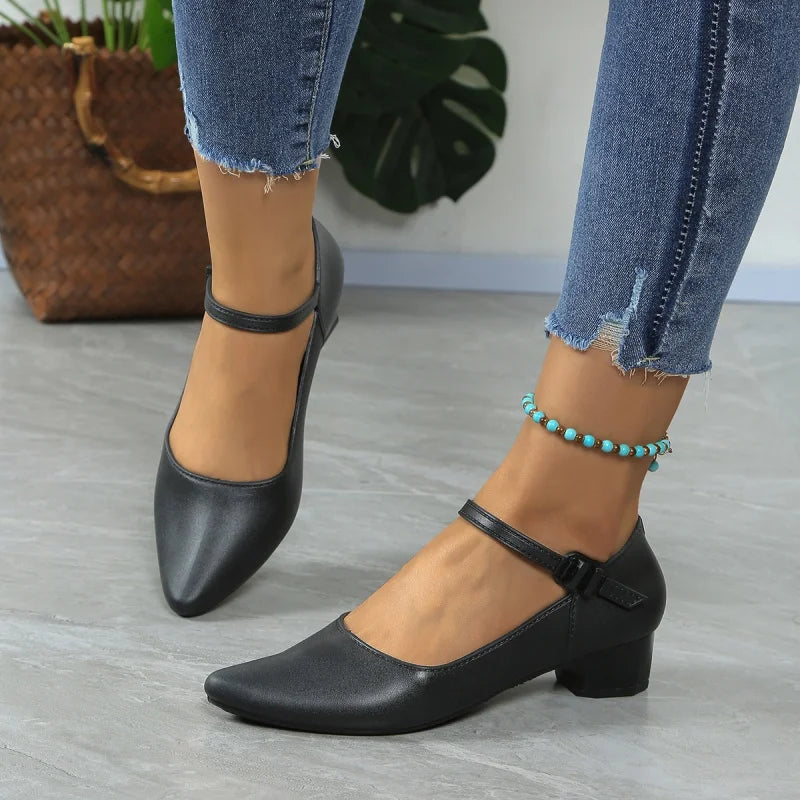 Modische und stützende orthopädische Schuhe