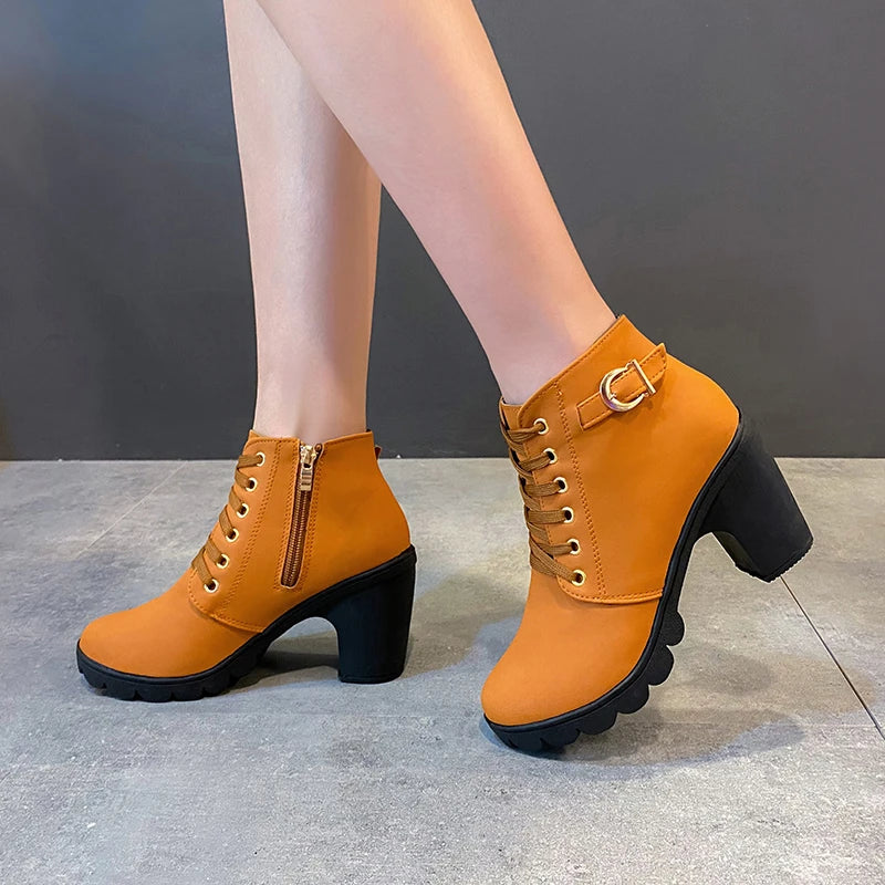 Modische und stützende orthopädische Stiefel