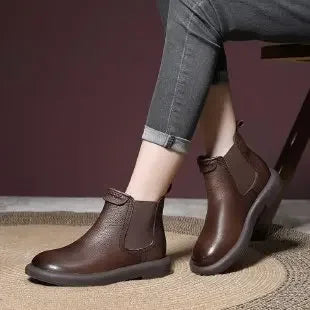 Elegante und stützende orthopädische Stiefel