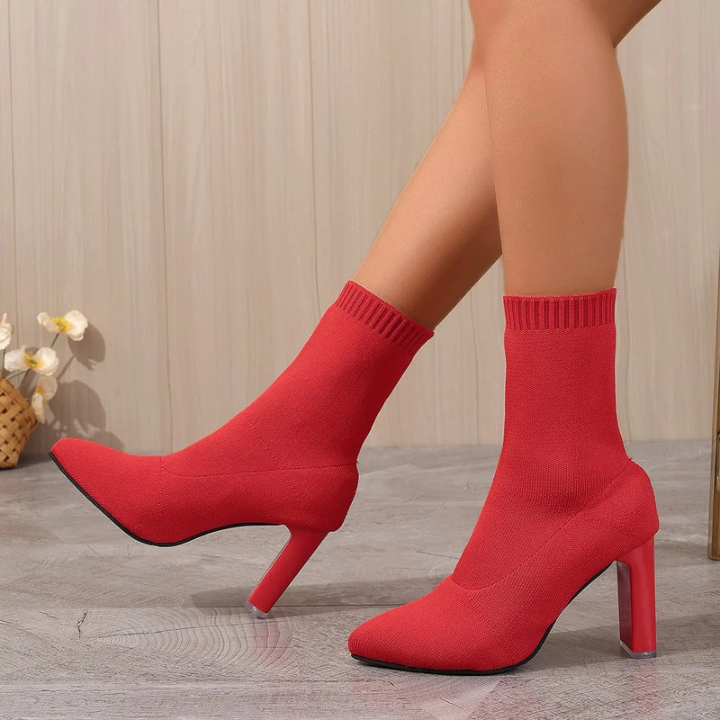 Bequeme und modische orthopädische Stiefel