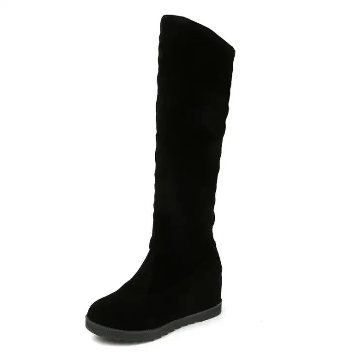 Stützende und trendige orthopädische Stiefel