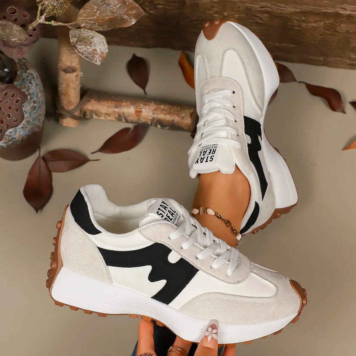 Lässige und stützende orthopädische Turnschuhe