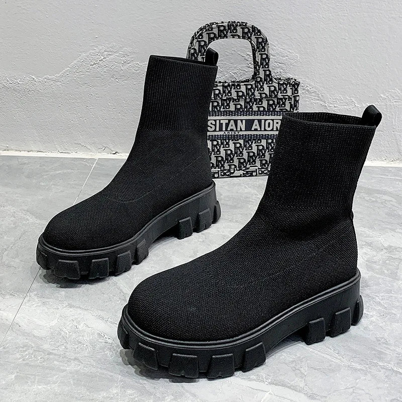 Elegante und stützende orthopädische Stiefel