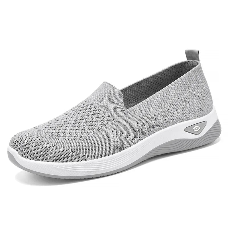 Bequeme und modische orthopädische Turnschuhe