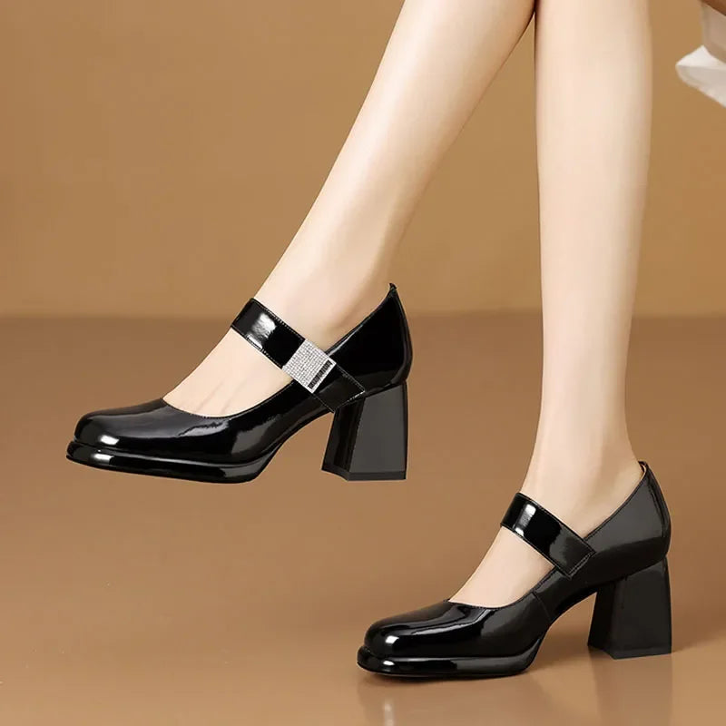 Vielseitige und stützende orthopädische Schuhe