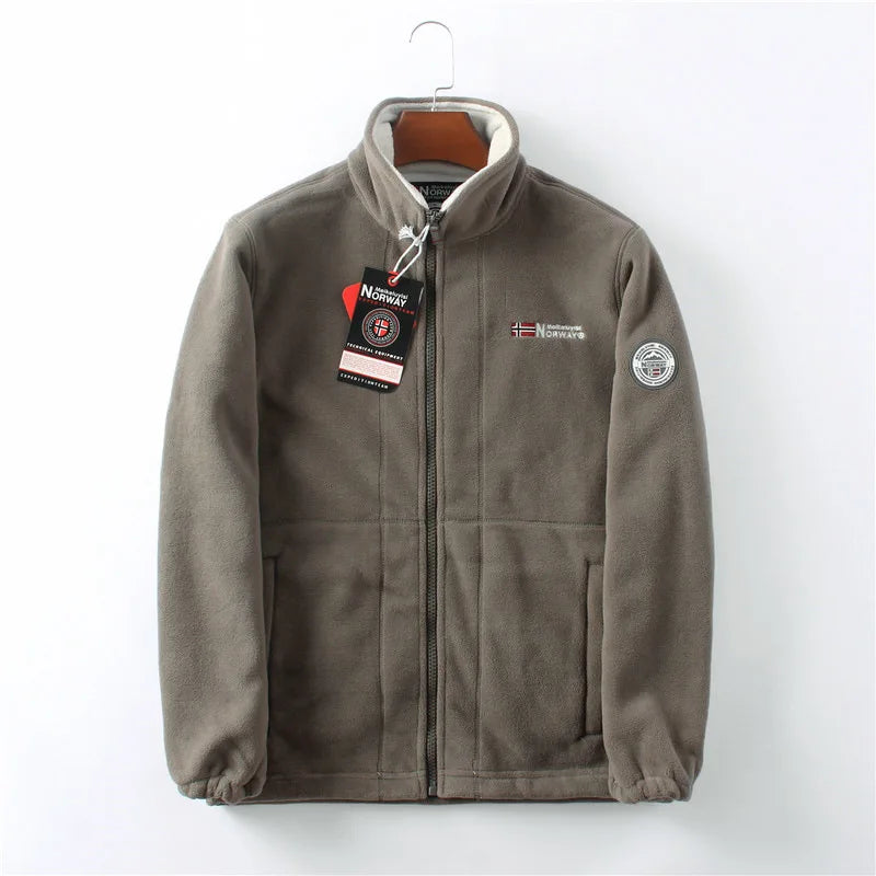 Klassisch gestaltete Jacke