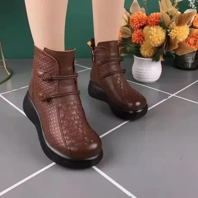 Bequeme und modische orthopädische Stiefel