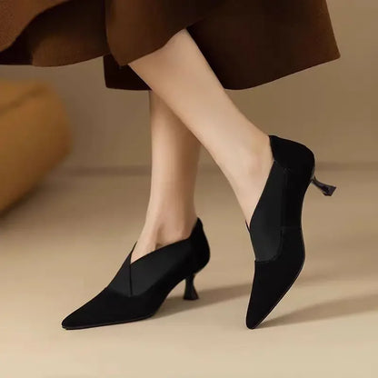 Elegante und stützende orthopädische Absätze