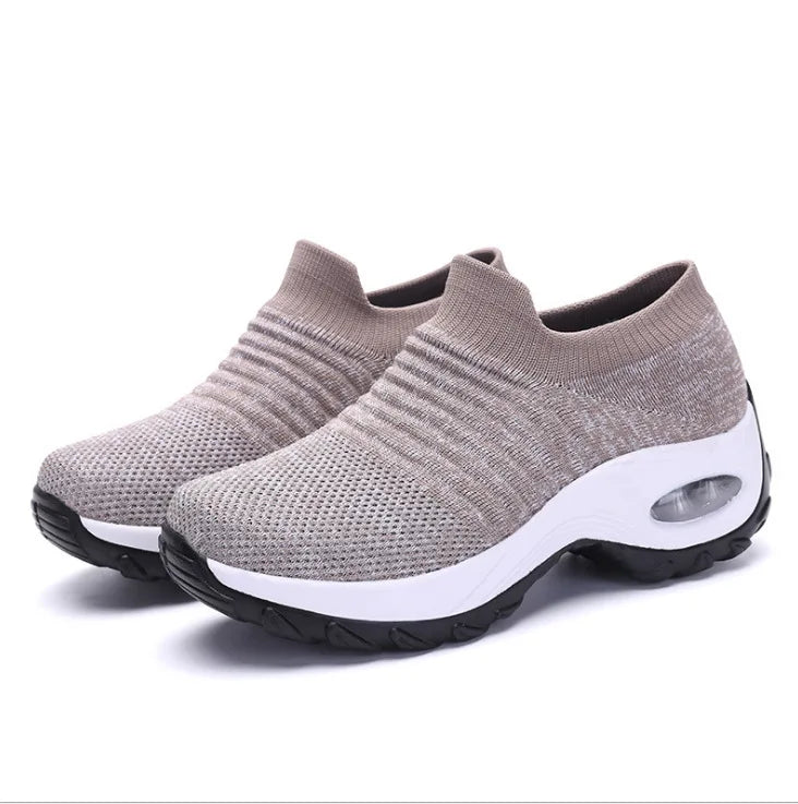 Maßgeschneiderte und bequeme orthopädische Turnschuhe