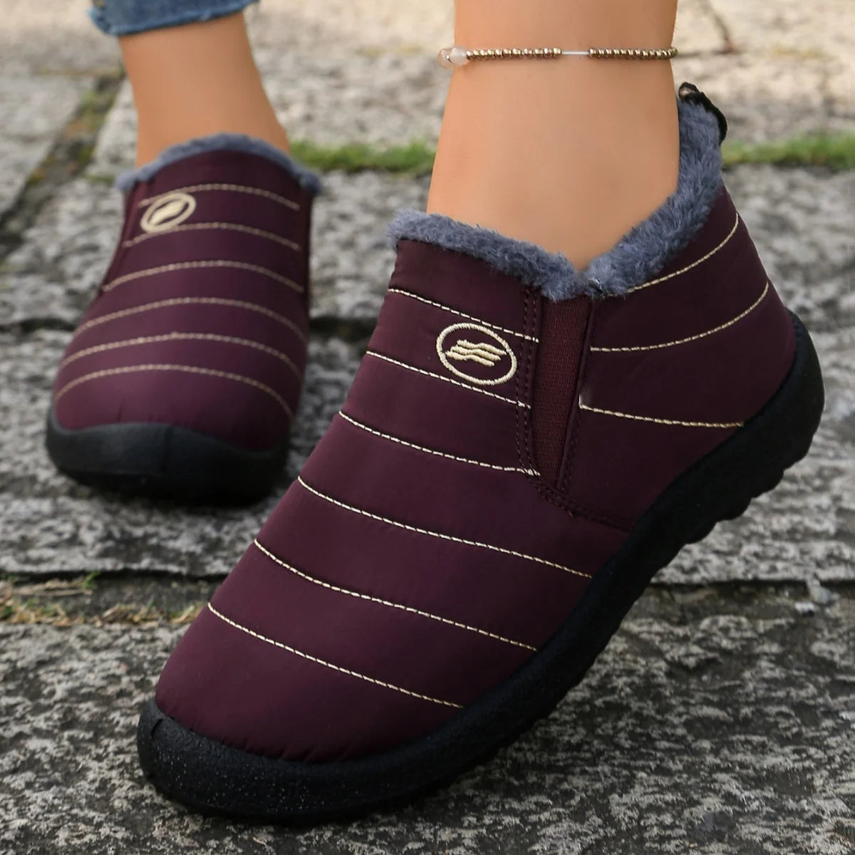 Lässige und stützende orthopädische Stiefel