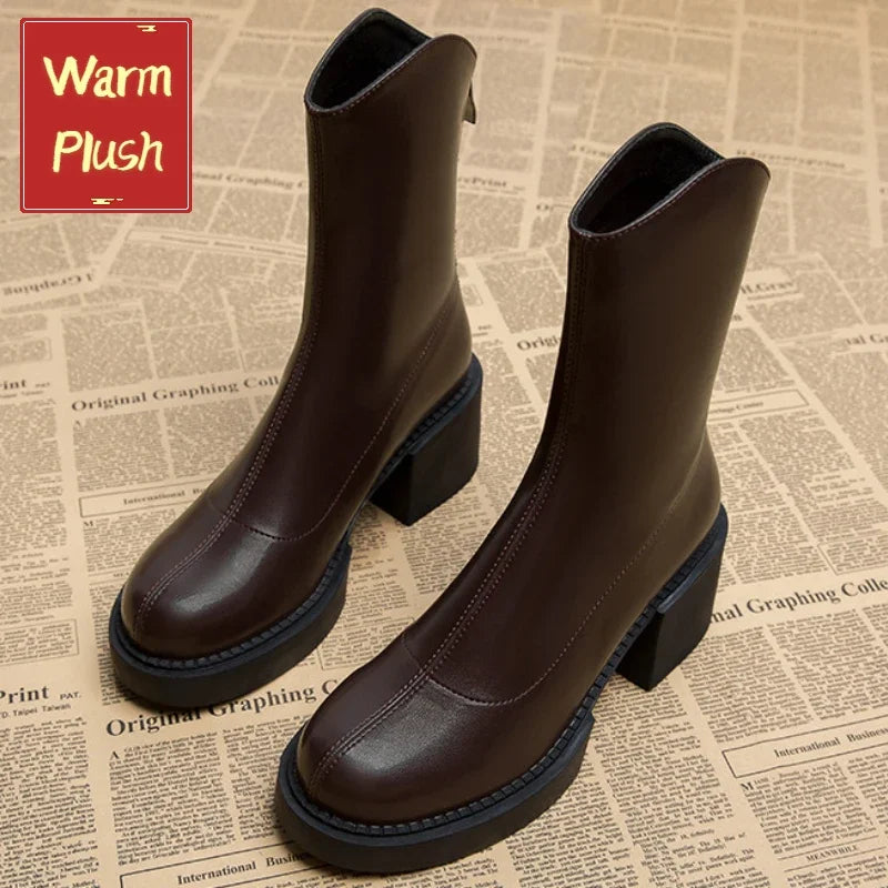 Elegante und stützende orthopädische Stiefel