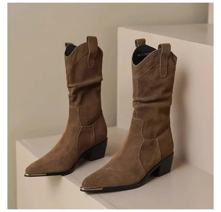 Stützende und stilvolle orthopädische Stiefel