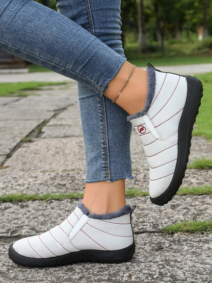 Lässige und stützende orthopädische Stiefel