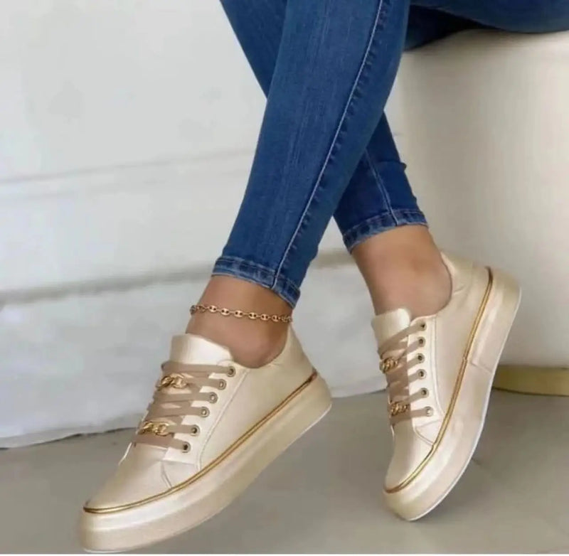 Stützende und trendige orthopädische Schuhe
