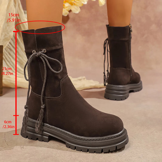 Stützende und trendige orthopädische Stiefel