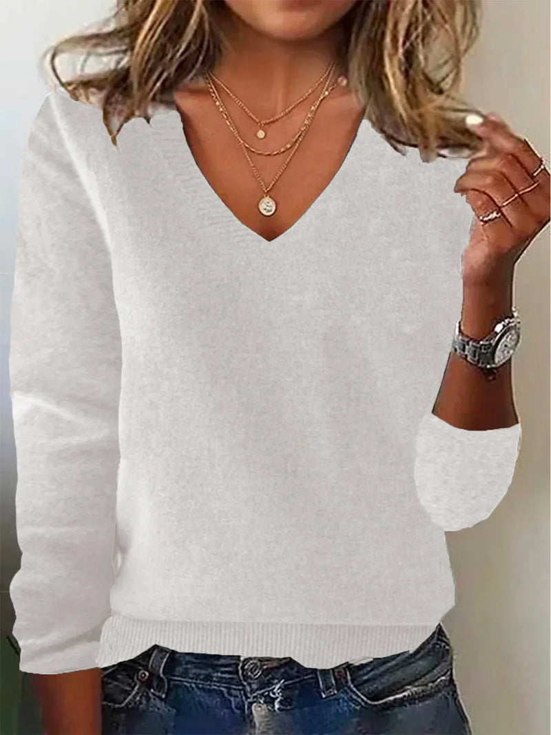 Schlanker und zeitgemäßer Pullover