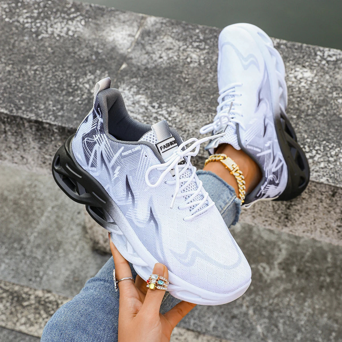 Lässige und stützende orthopädische Turnschuhe