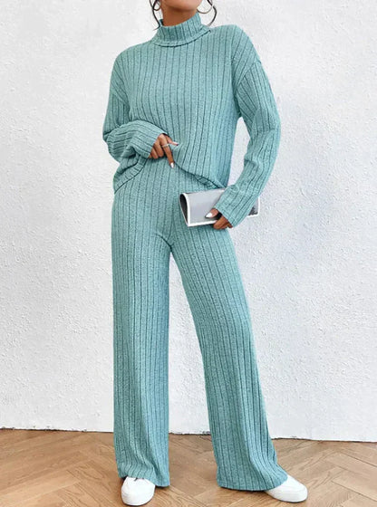 MW | Gestrickte Hose und Rollkragenpullover