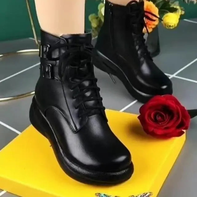 Elegante und stützende orthopädische Stiefel
