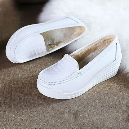 Stützende und stilvolle orthopädische Slipper