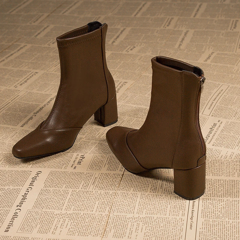 Maßgeschneiderte und bequeme orthopädische Absätze