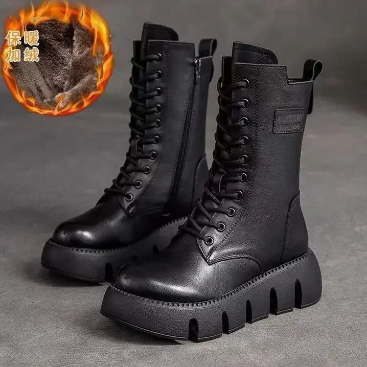Lässige und stützende orthopädische Stiefel