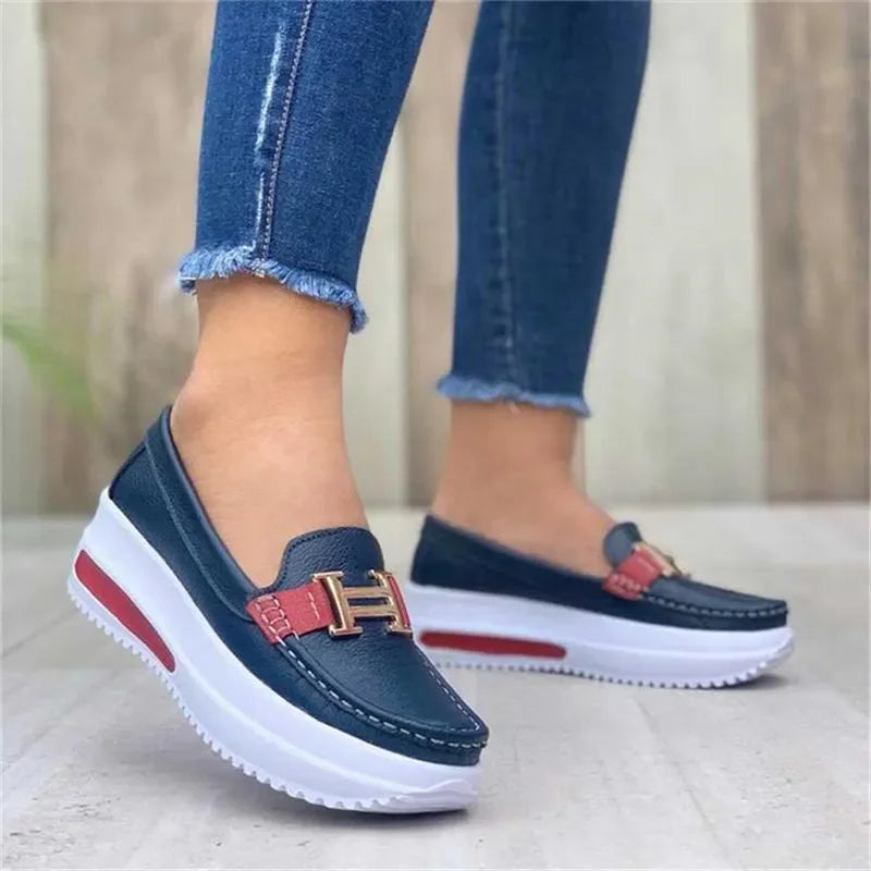 Bequeme und modische orthopädische Turnschuhe