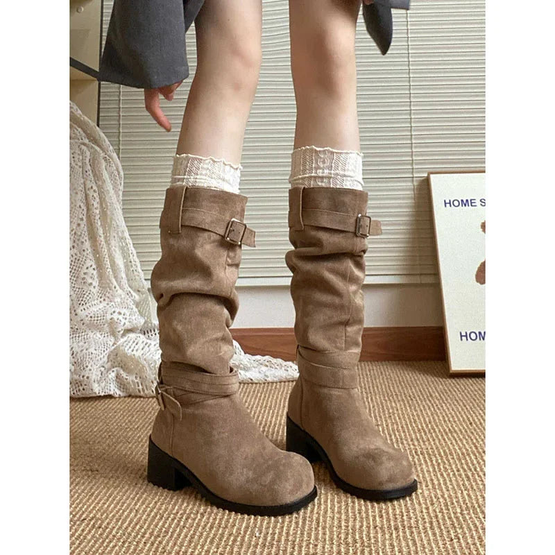 Maßgeschneiderte und bequeme orthopädische Stiefel