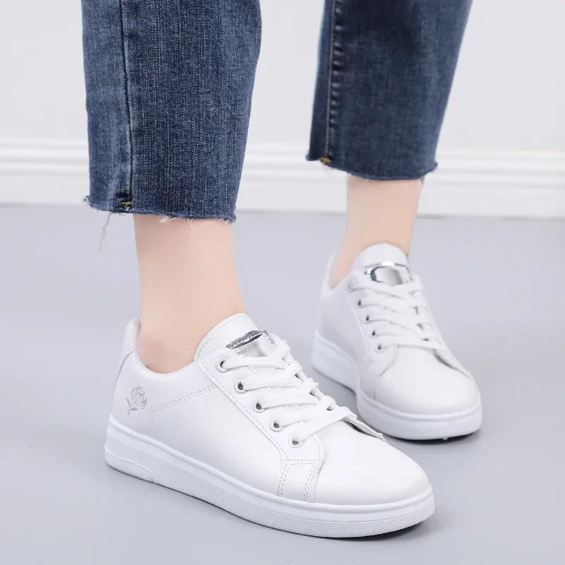 Modische und stützende orthopädische Schuhe