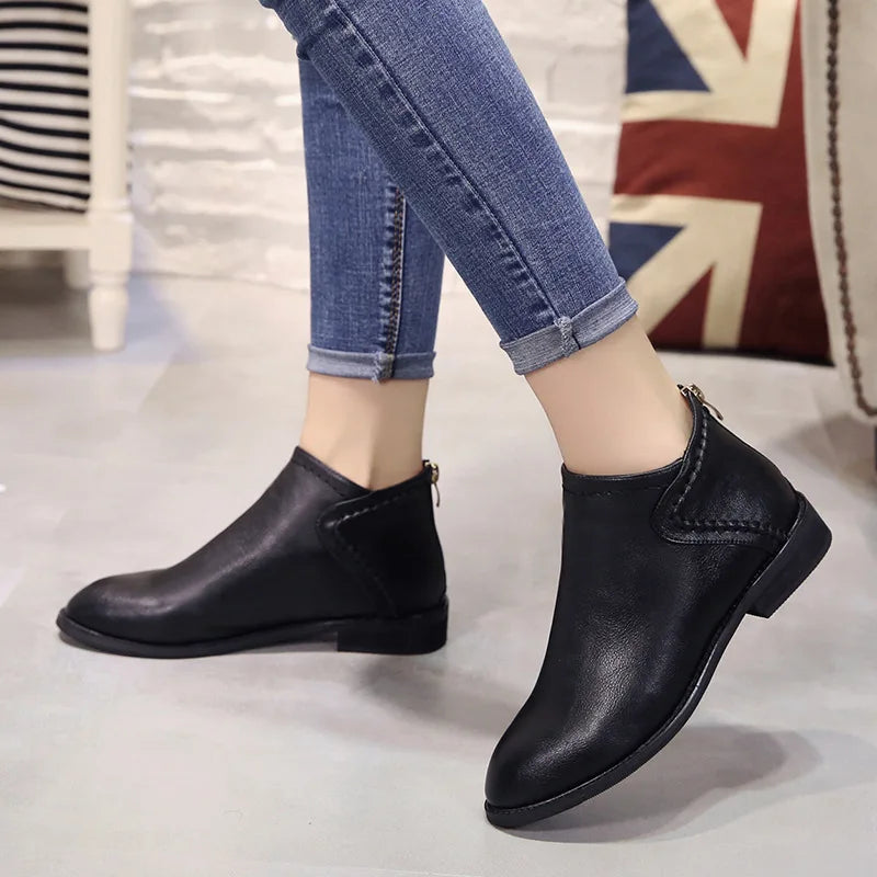 Stützende und stilvolle orthopädische Stiefel