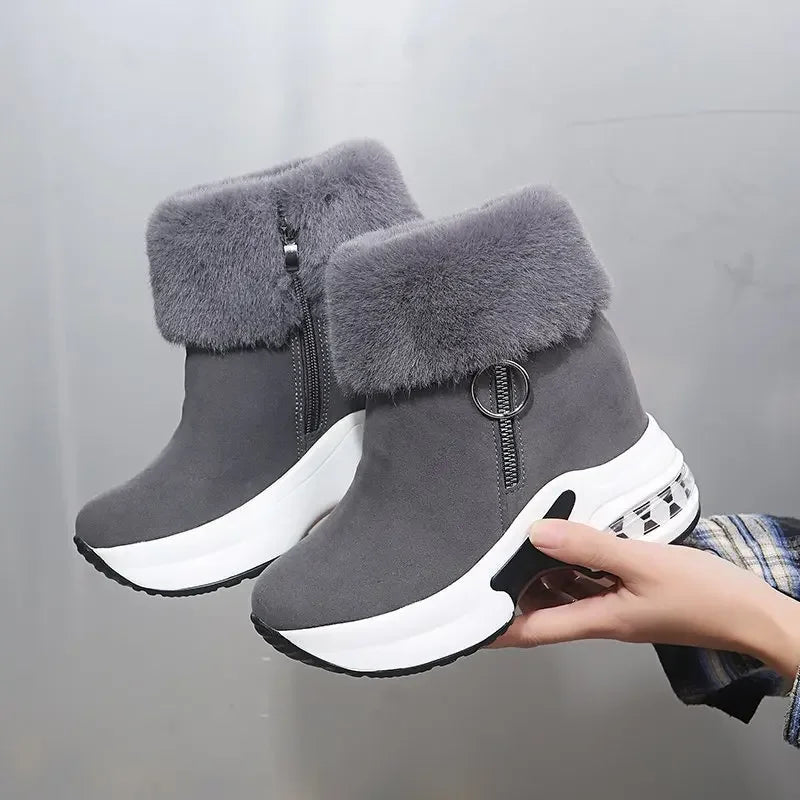 Modische und stützende orthopädische Stiefel