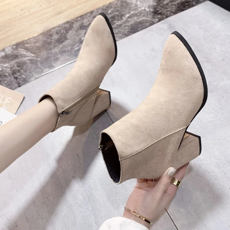 Vielseitige und stützende orthopädische Stiefel