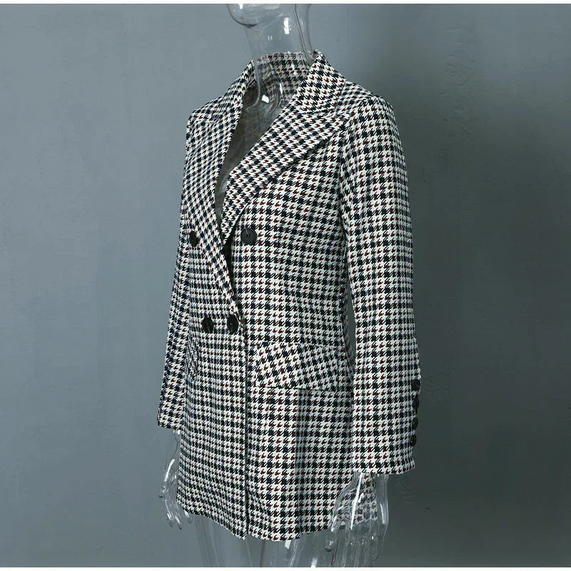 Klassisch gestaltete Jacke