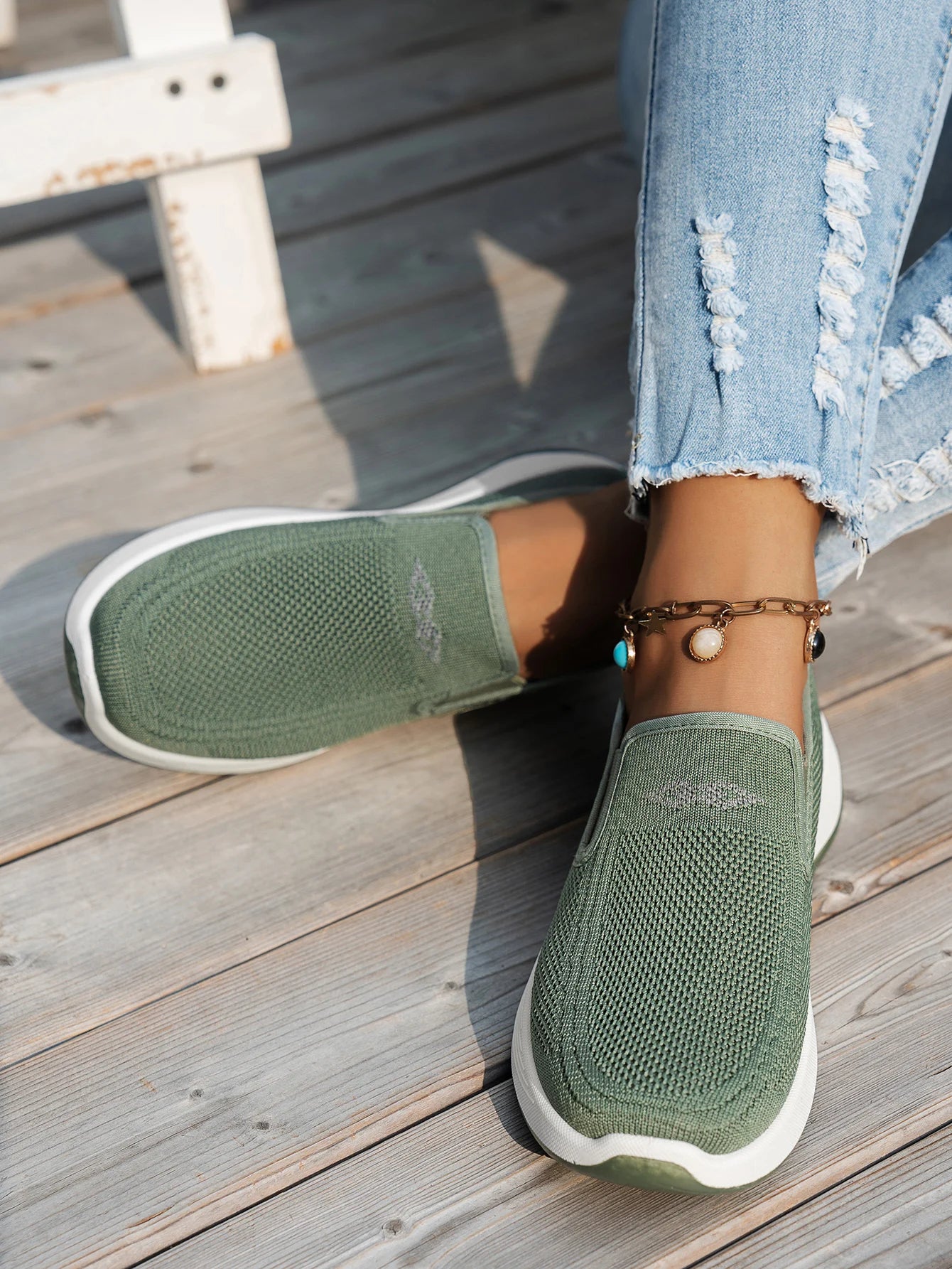 Modische und stützende orthopädische Schuhe