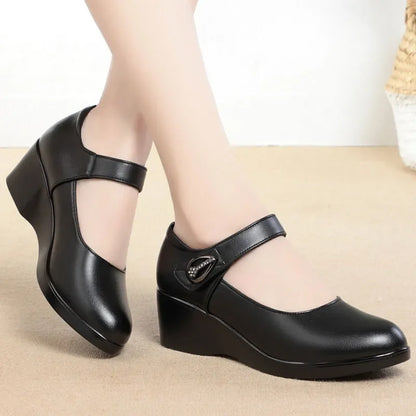 Stützende und stilvolle orthopädische Schuhe