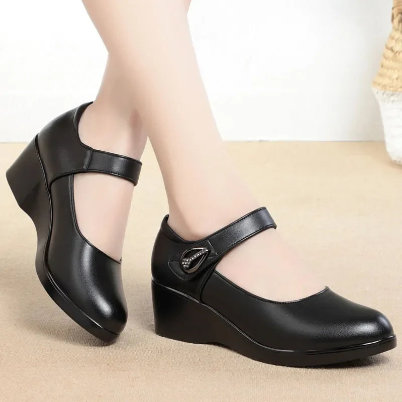 Stützende und stilvolle orthopädische Schuhe