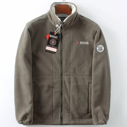 Klassisch gestaltete Jacke