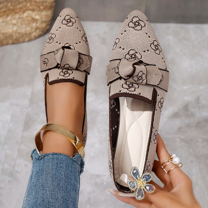 Stützende und trendige orthopädische Schuhe