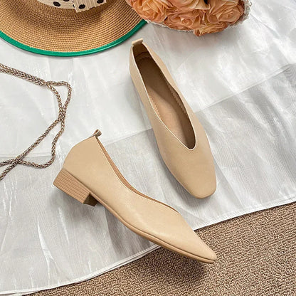 Stützende und trendige orthopädische Slipper