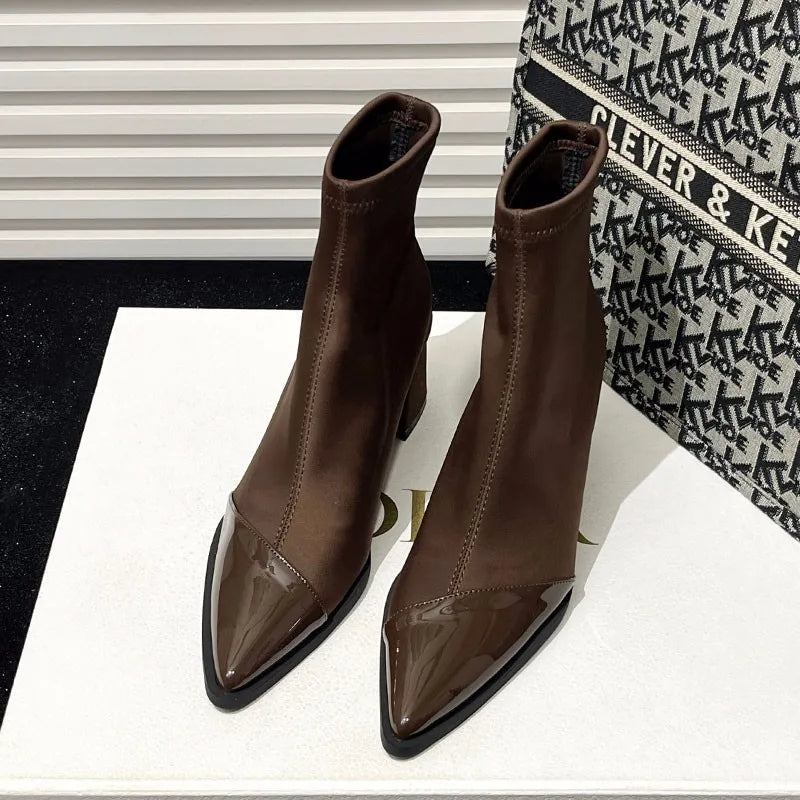 Bequeme und modische orthopädische Absätze