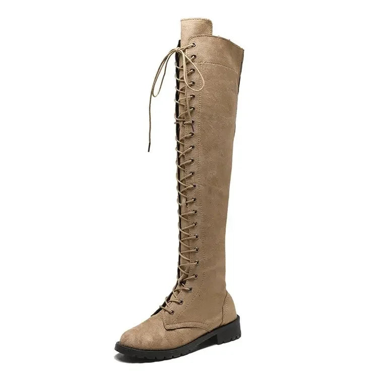 Lässige und stützende orthopädische Stiefel