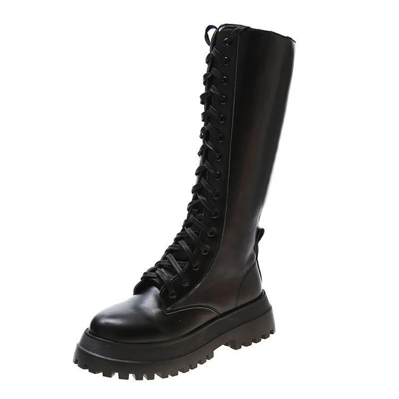Stützende und stilvolle orthopädische Stiefel