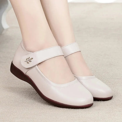 Elegante und stützende orthopädische Schuhe