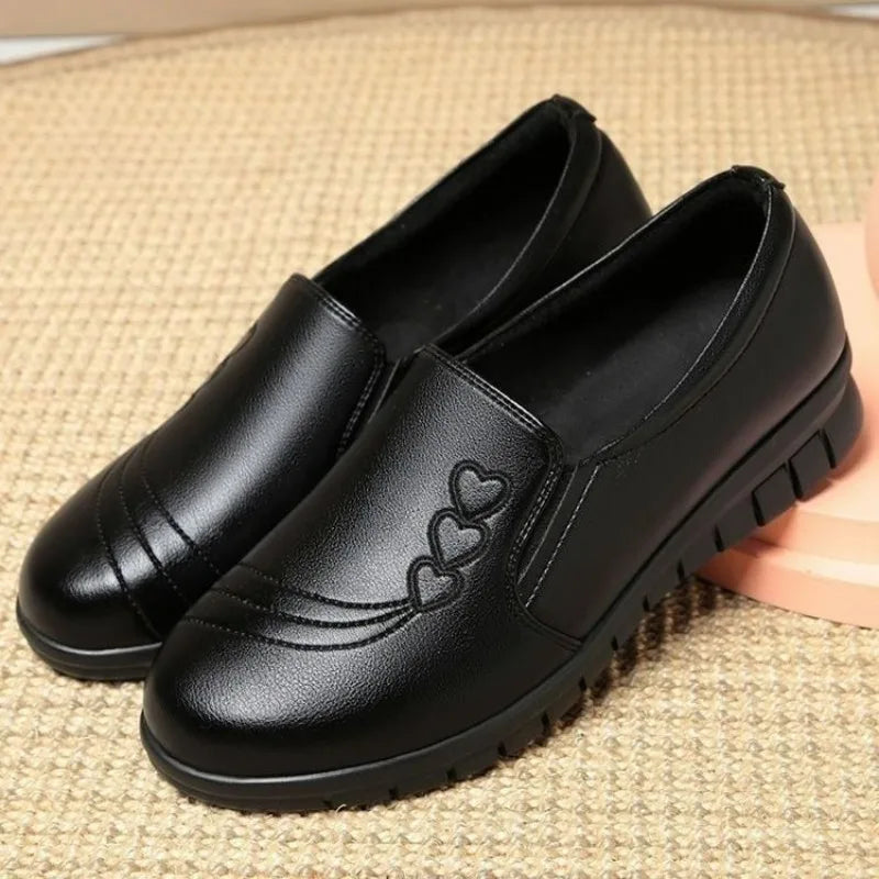 Stützende und trendige orthopädische Schuhe