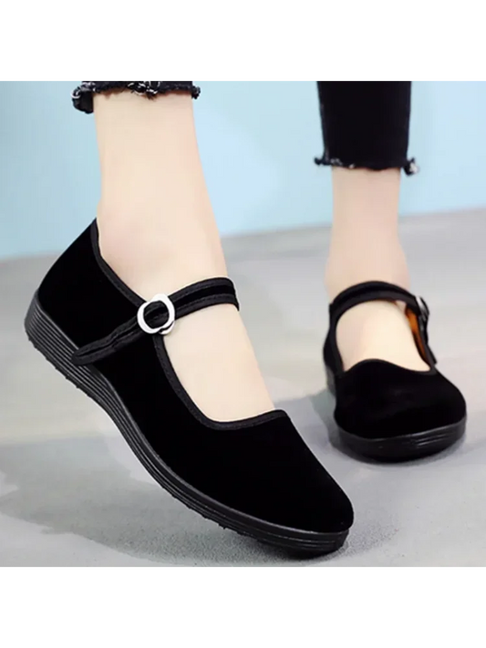 Bequeme und modische orthopädische Turnschuhe