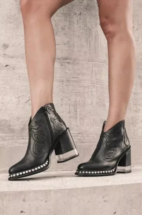 Langlebige und stützende orthopädische Stiefel