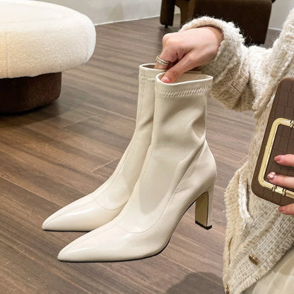 Maßgeschneiderte und bequeme orthopädische Stiefel