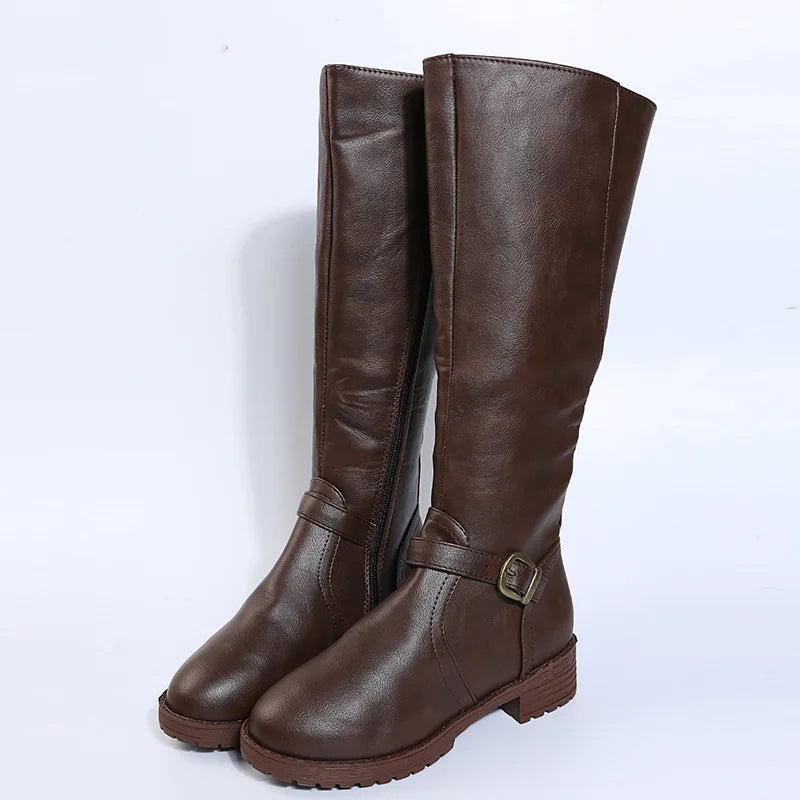 Elegante und stützende orthopädische Absätze